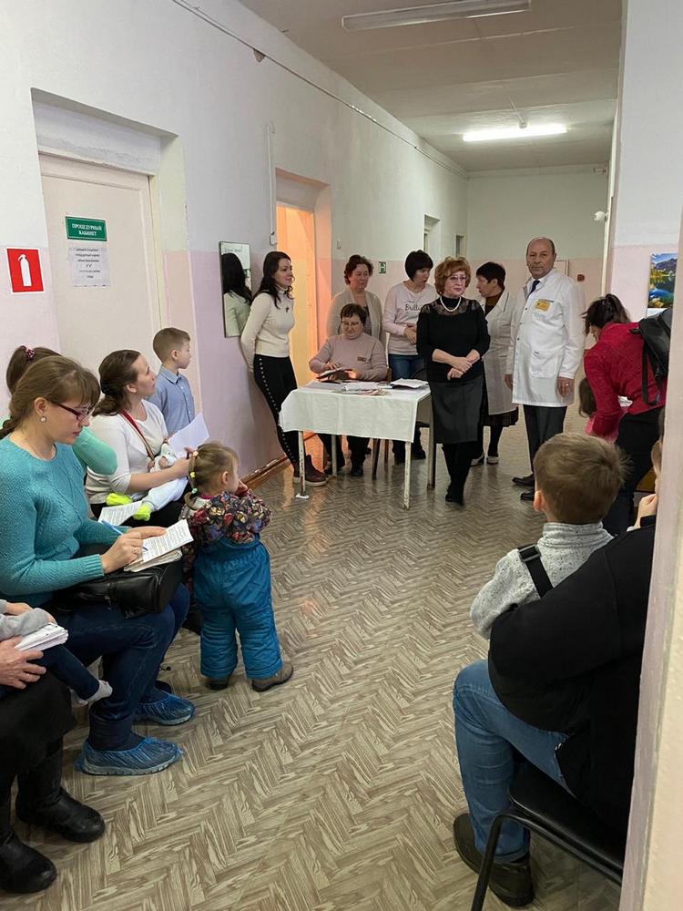 В Ульяновской области разрабатывается алгоритм действия службы ранней помощи семьям с детьми-инвалидами и детьми с ОВЗ в возрасте от 0 до 3 лет